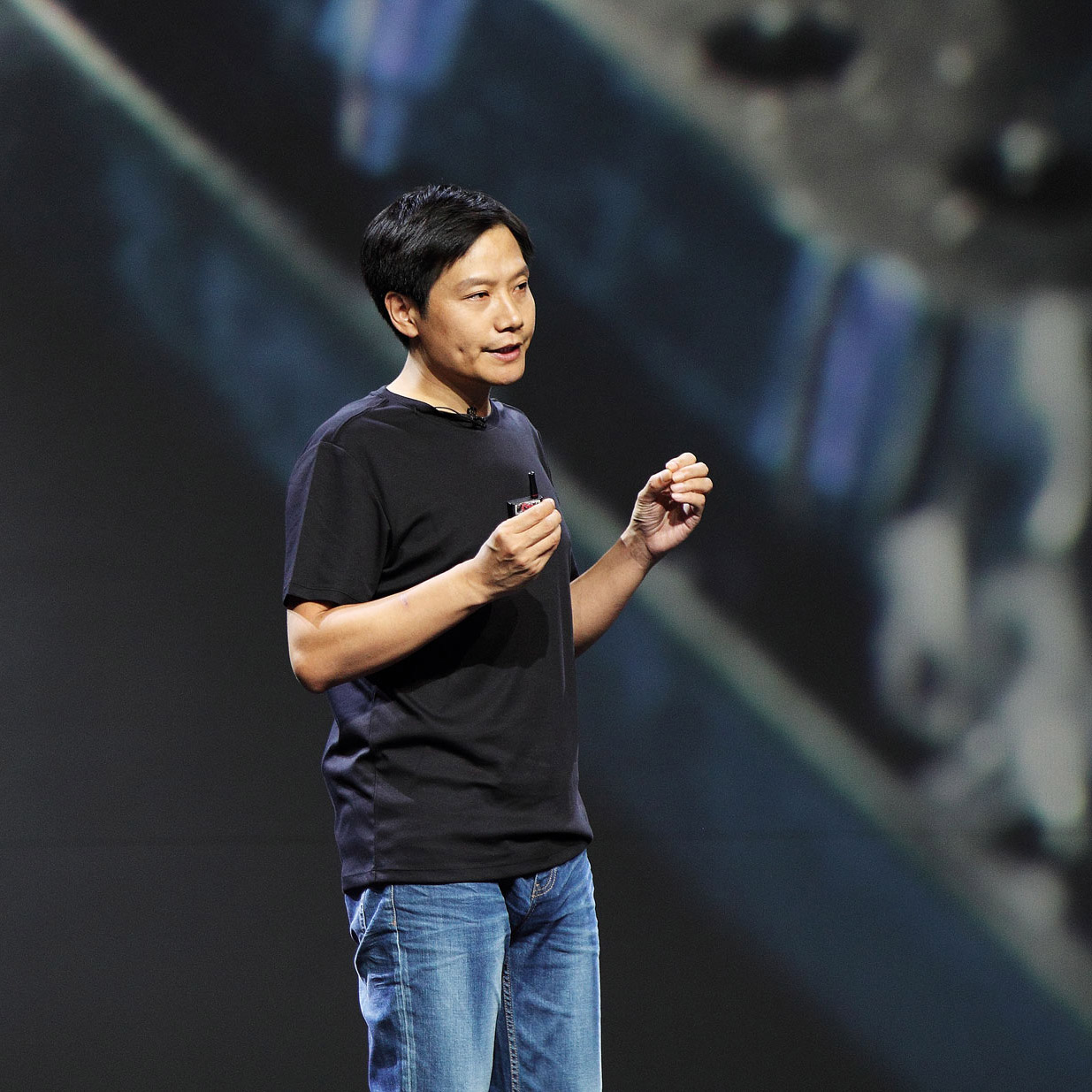 雷军：像乔布斯一样 办一家世界一流的企业